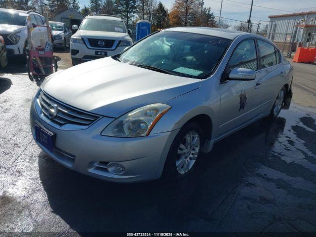 Nissan Altima 2.5 S Image 2