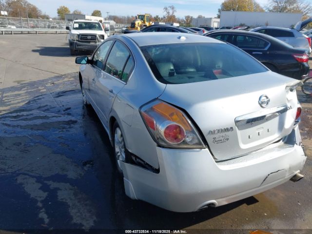 Nissan Altima 2.5 S Image 3