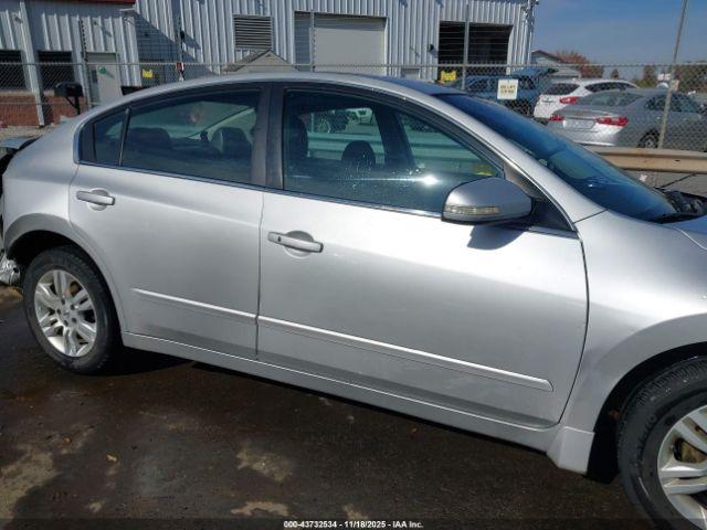 Nissan Altima 2.5 S Image 16