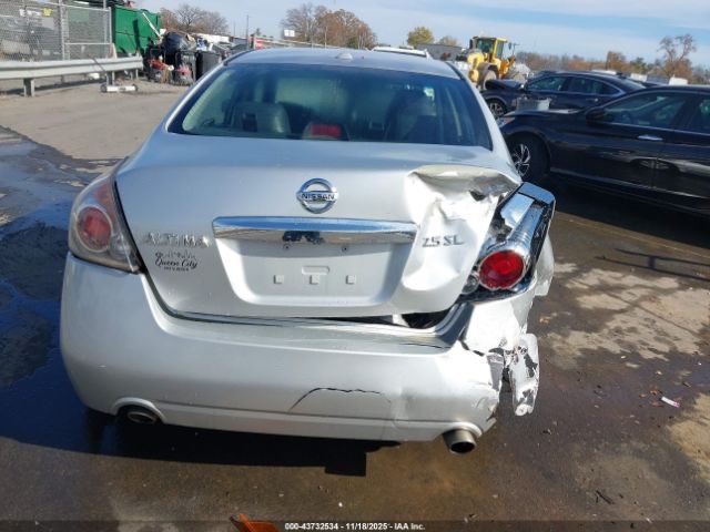 Nissan Altima 2.5 S Image 12