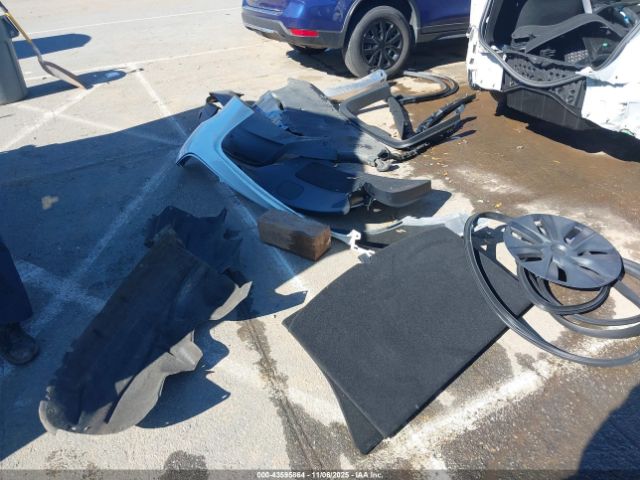 Tesla Model Y Image 9