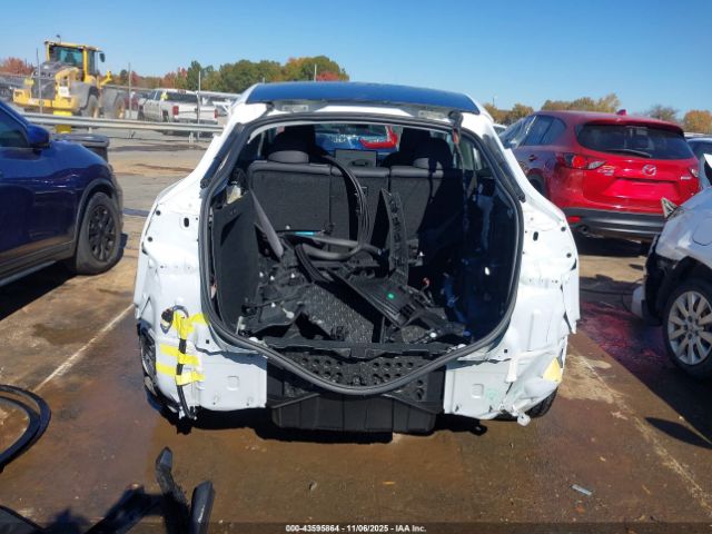 Tesla Model Y Image 12