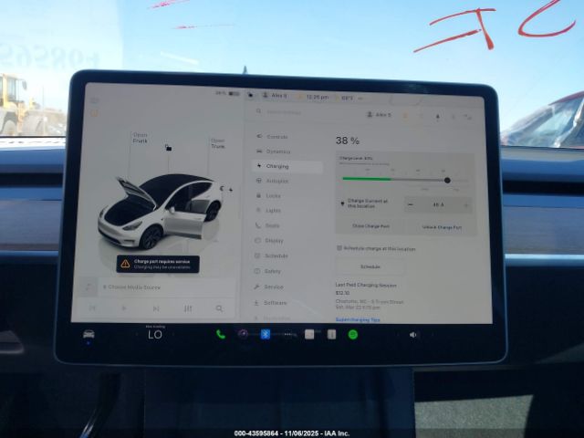 Tesla Model Y Image 18