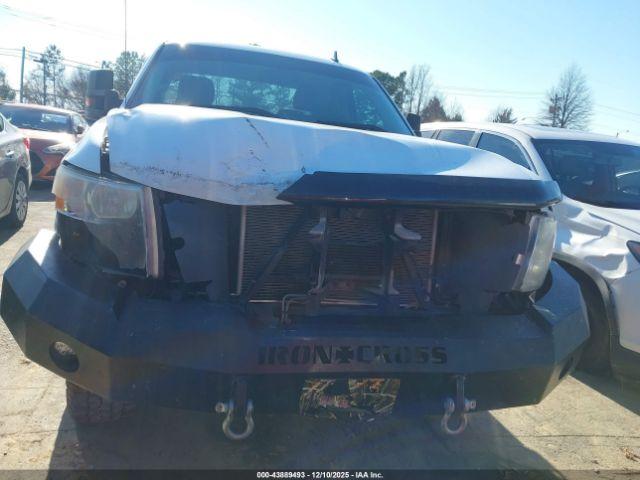 Chevrolet Silverado 1500 Lt Image 9