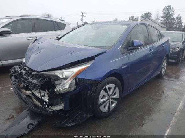 Toyota Prius Two Image 4