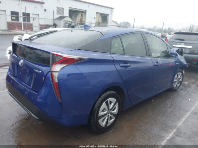 Toyota Prius Two Image 2