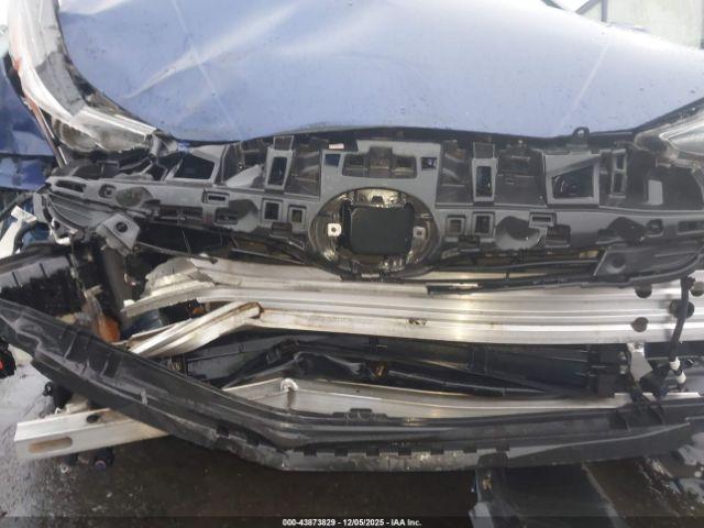 Toyota Prius Two Image 3