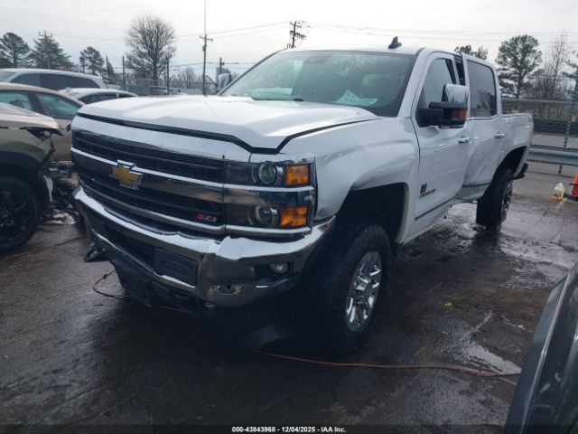 Chevrolet Silverado 2500 Ltz Image 2