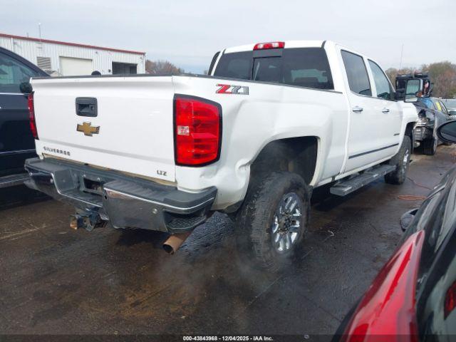 Chevrolet Silverado 2500 Ltz Image 3