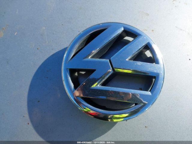 Volkswagen Jetta 1.8t Se Image 12