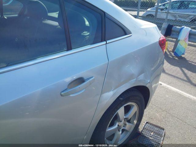 Chevrolet Cruze Lt Image 5