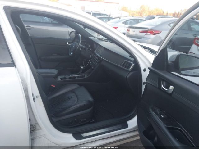 Kia Optima Sxl Turbo Image 5