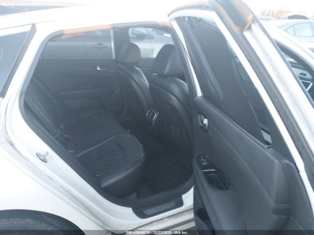 Kia Optima Sxl Turbo Image 9