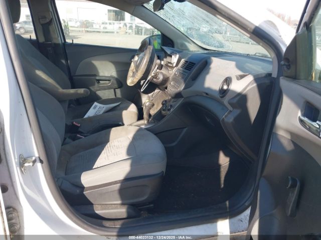 Chevrolet Sonic 2ls Image 7