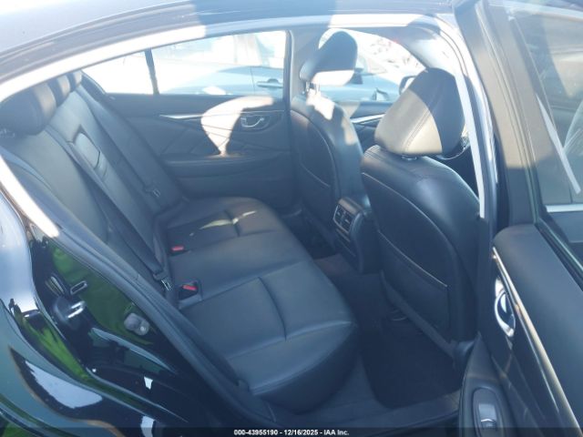 INFINITI Q50 2.0t Pure Image 10