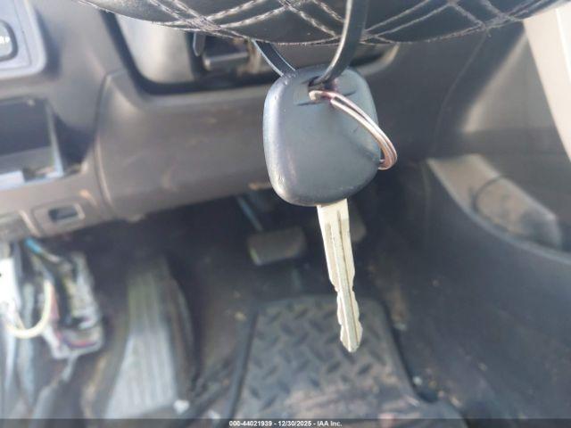 Toyota Corolla S Image 11