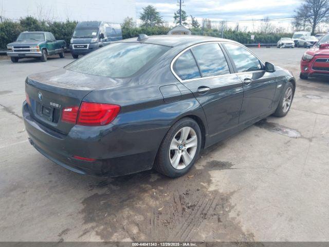 BMW 5 Series Image 2