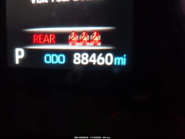 Toyota RAV4 Le Image 6