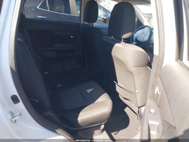 Mitsubishi Outlander Es Image 4