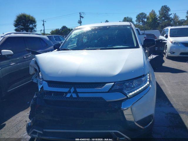 Mitsubishi Outlander Es Image 5