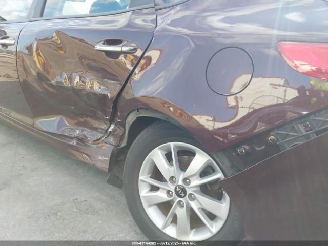 Kia Optima Lx Image 8