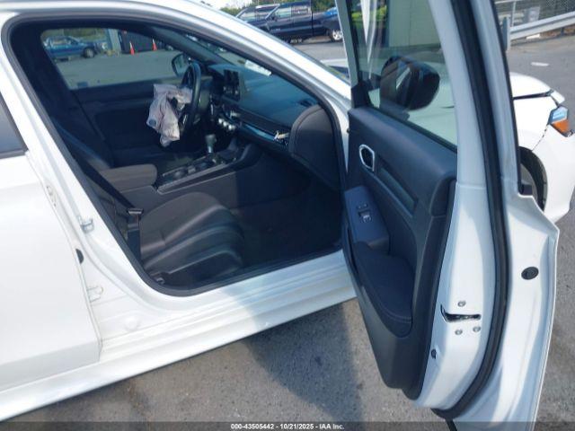 Honda Civic Sport Image 11