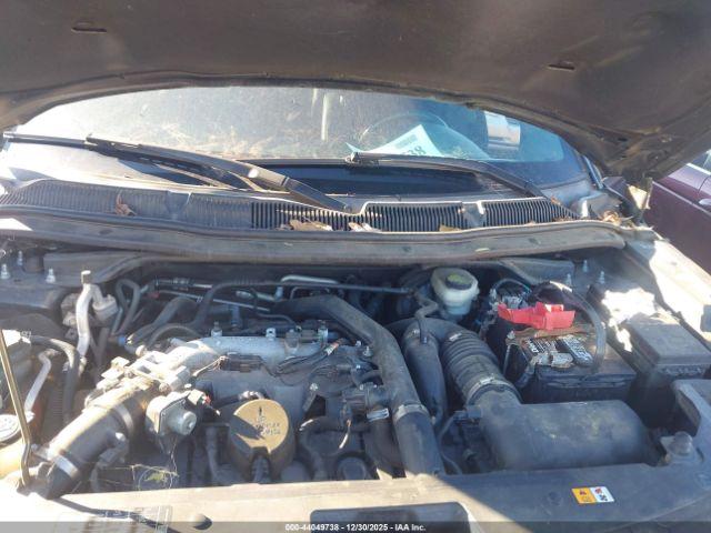 Ford Explorer Sport Image 13