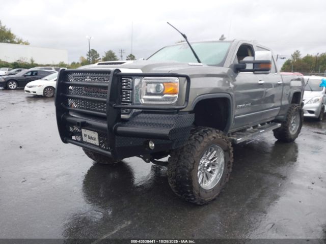 GMC Sierra 2500 Denali Image 4