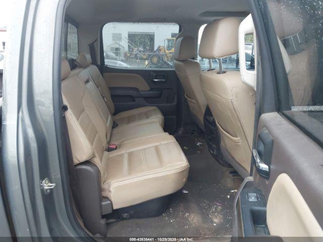 GMC Sierra 2500 Denali Image 10