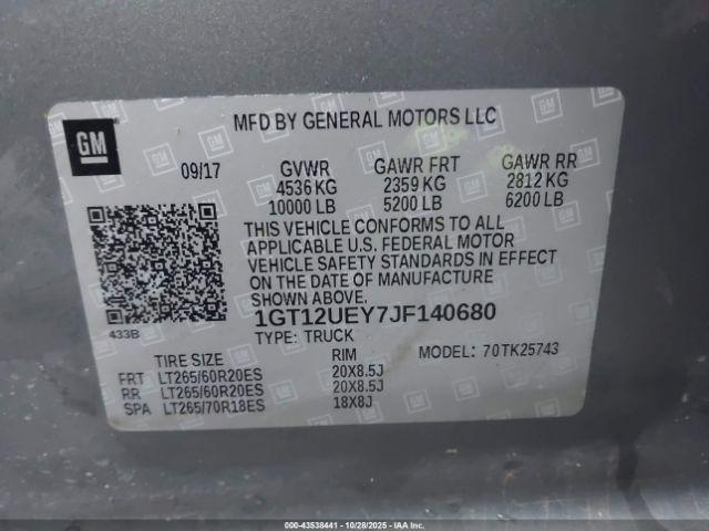 GMC Sierra 2500 Denali Image 9