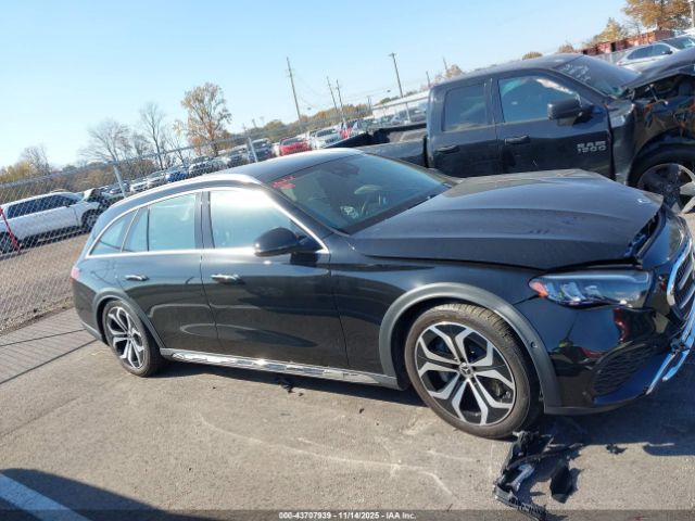 Mercedes-Benz E-Class 4matic Image 8