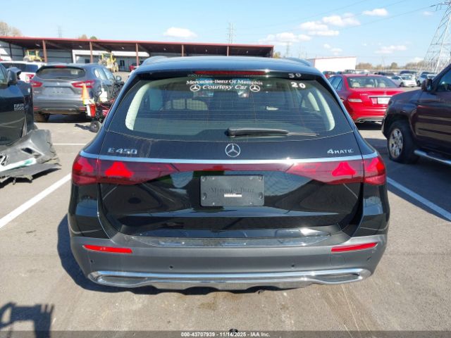 Mercedes-Benz E-Class 4matic Image 12