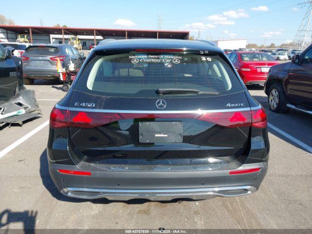 Mercedes-Benz E-Class 4matic Image 12