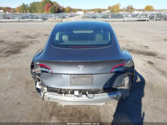 Tesla Model 3 Standard Range Plus Rear-wheel Drive Image 16
