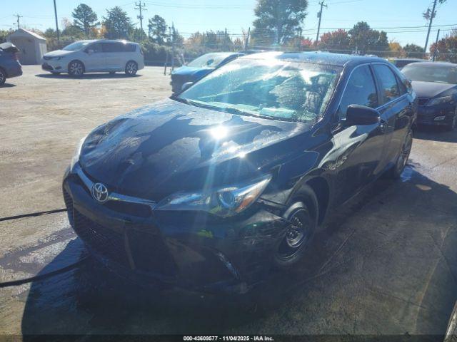 Toyota Camry Se Image 13