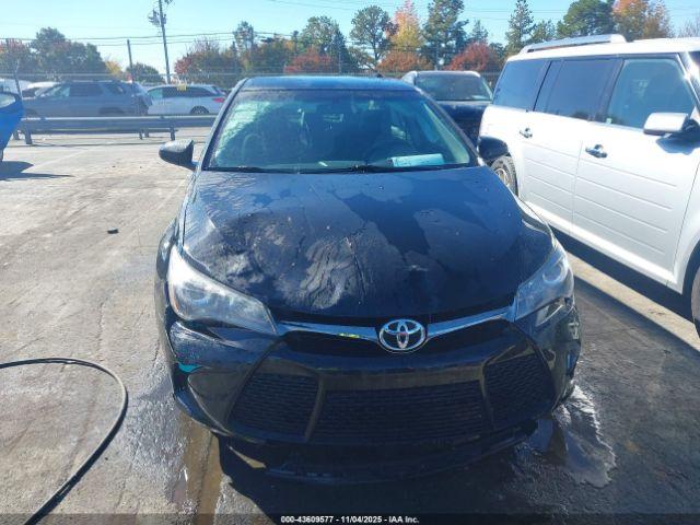 Toyota Camry Se Image 11