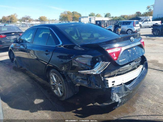 Toyota Camry Se Image 4