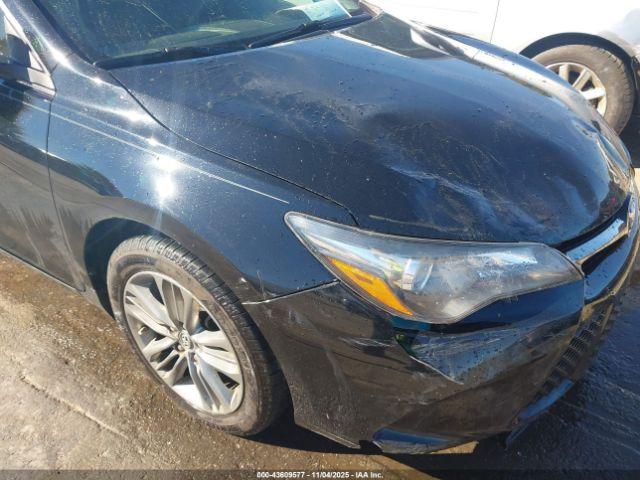 Toyota Camry Se Image 17