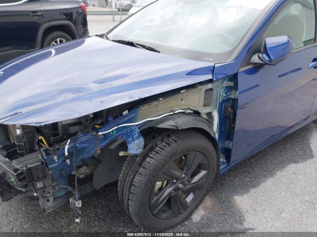 Hyundai ELANTRA Sel Image 2