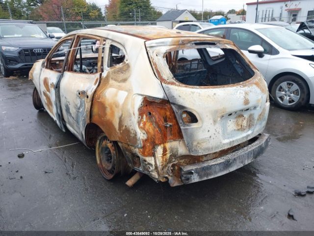 Nissan Rogue S Image 2