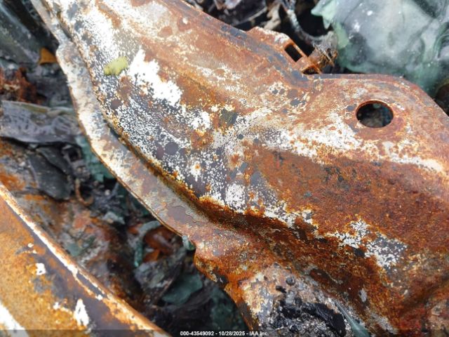 Nissan Rogue S Image 6