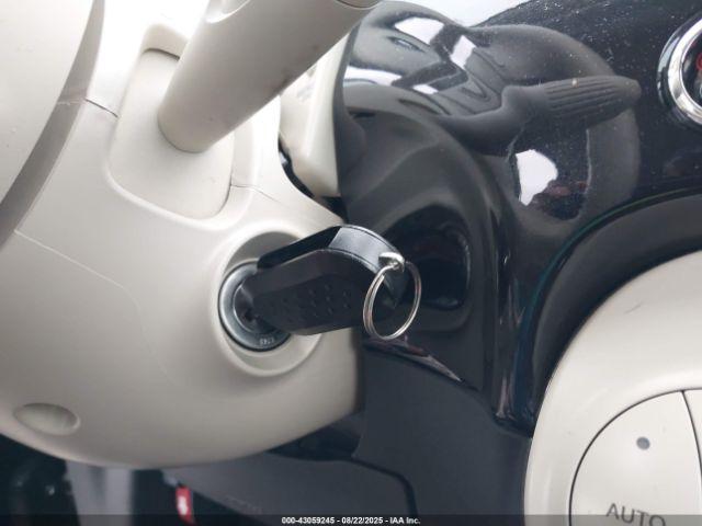 FIAT 500c Lounge Image 13