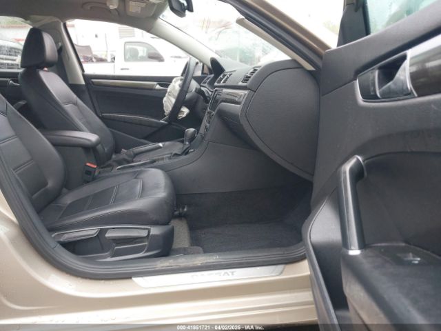 Volkswagen Passat 1.8t Se Image 9