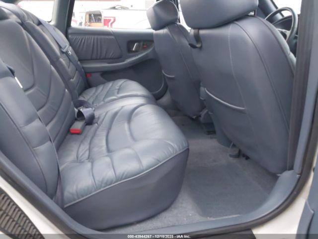 Buick Regal Custom Image 16