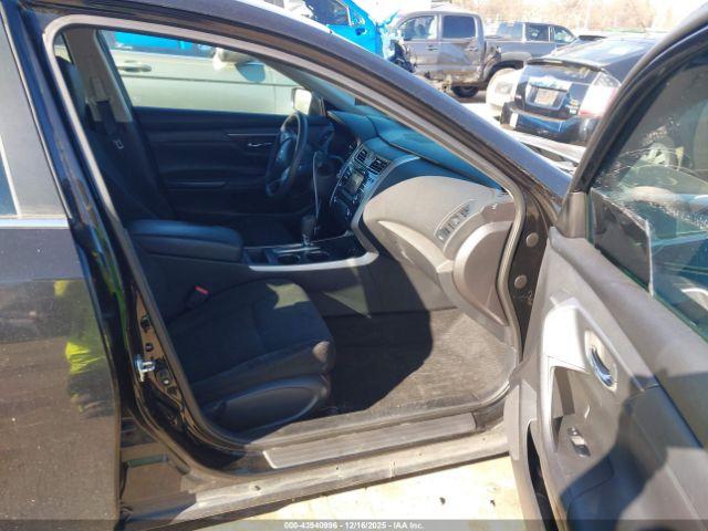 Nissan Altima 2.5 S Image 2