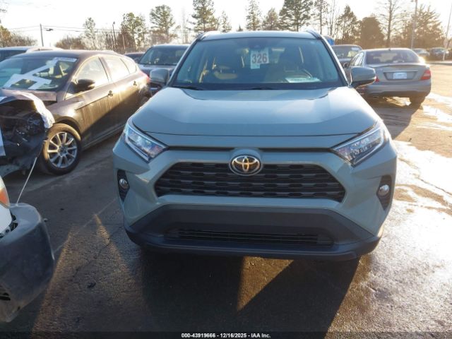 Toyota RAV4 Xle Image 16