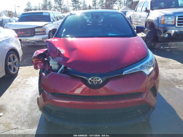 Toyota C-HR Xle Image 8