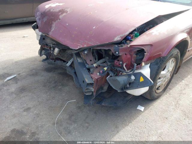 Toyota Camry Le Image 7