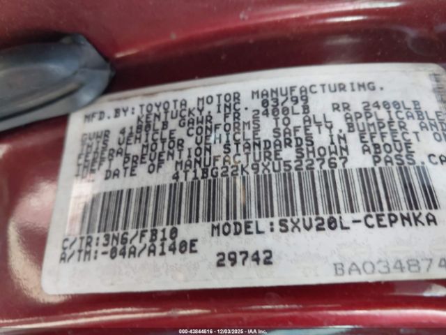 Toyota Camry Le Image 11