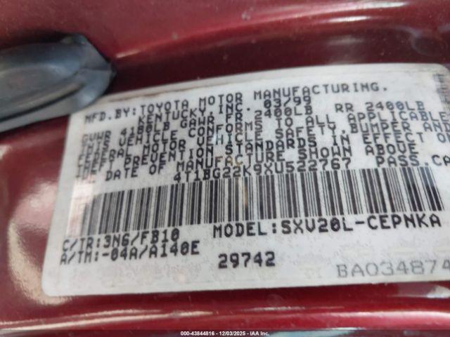 Toyota Camry Le Image 11